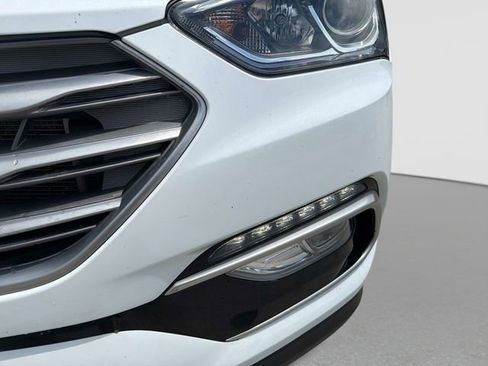 Used 2017 Hyundai Santa Fe Sport FWD image 10