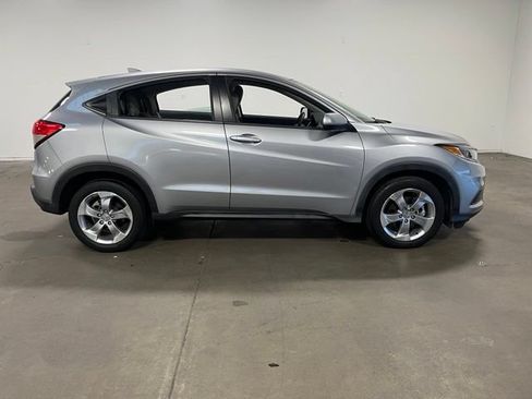 Used 2021 Honda HR-V LX image 2