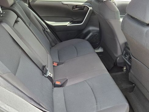 Used 2023 Toyota RAV4 LE image 17