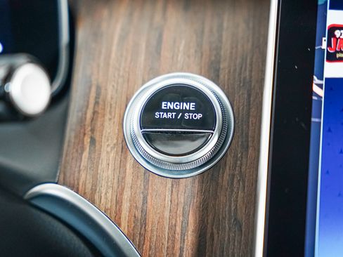 Certified 2025 Mercedes-Benz GLC 350e 4MATIC image 18