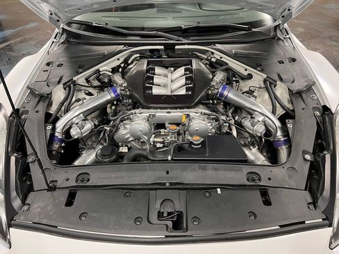 Used 2010 Nissan GT-R Premium AWD/4WD image 16