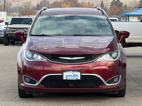 Used 2020 Chrysler Pacifica Touring-L Plus w/ Tire & Wheel Group image 9