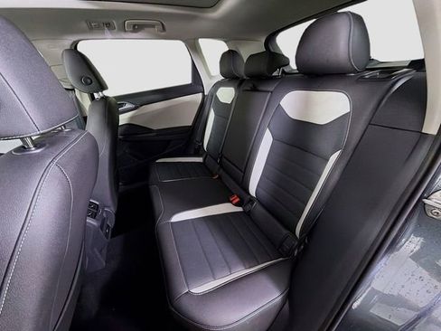 Used 2025 Volkswagen Taos SEL image 24