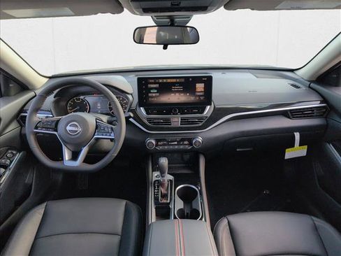 New 2025 Nissan Altima 2.5 SR w/ SR Premium Package image 18