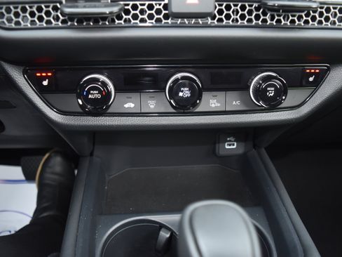 Certified 2024 Honda HR-V Sport image 21