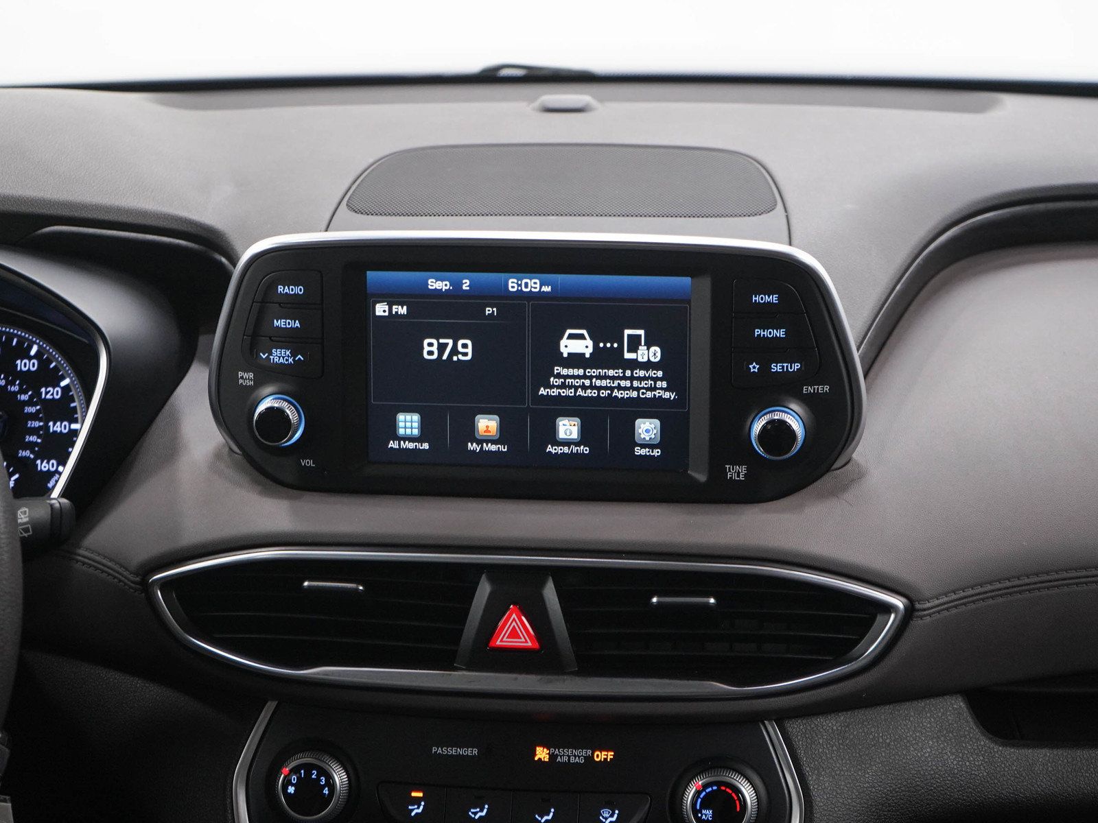 Used 2019 Hyundai Santa Fe SE AWD/4WD image 15