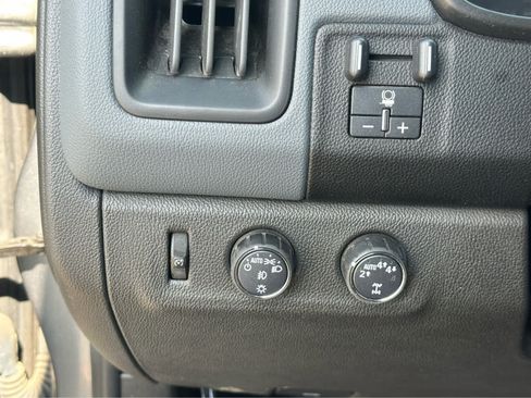 Used 2022 Chevrolet Colorado Z71 w/ Safety Package AWD/4WD image 17