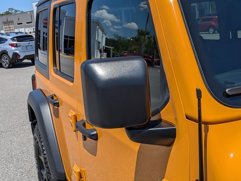 Used 2021 Jeep Wrangler Unlimited Sport image 12