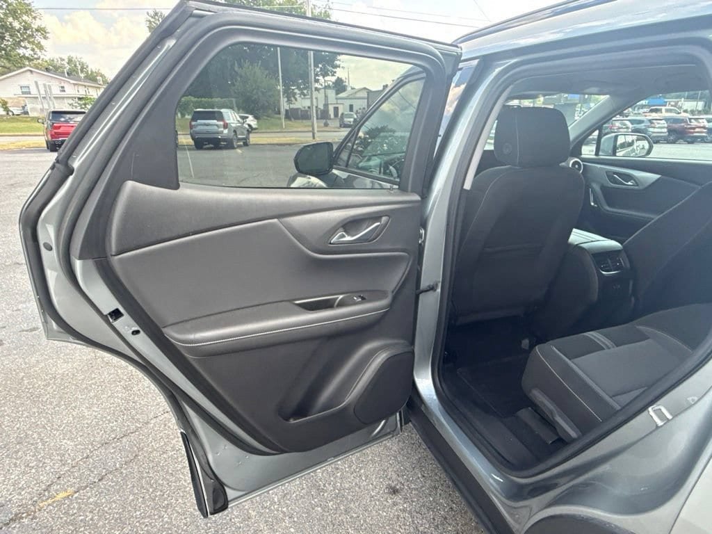 Used 2024 Chevrolet Blazer LT w/ Convenience Package FWD image 12