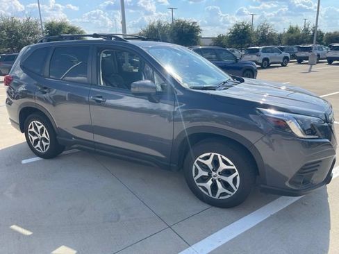 Used 2024 Subaru Forester Premium AWD/4WD image 1