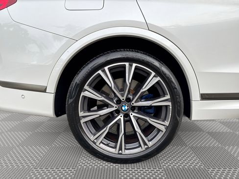 Used 2021 BMW X7 M50i AWD/4WD image 30