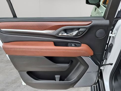 Used 2023 GMC Yukon XL Denali Ultimate image 17