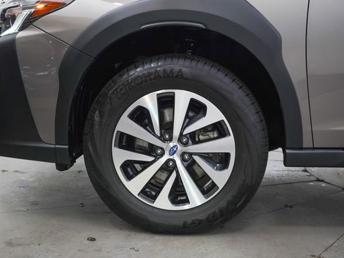 Used 2024 Subaru Outback Premium AWD/4WD image 28
