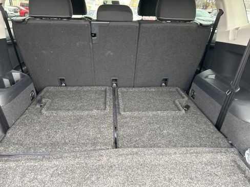 Certified 2022 Volkswagen Tiguan S image 35