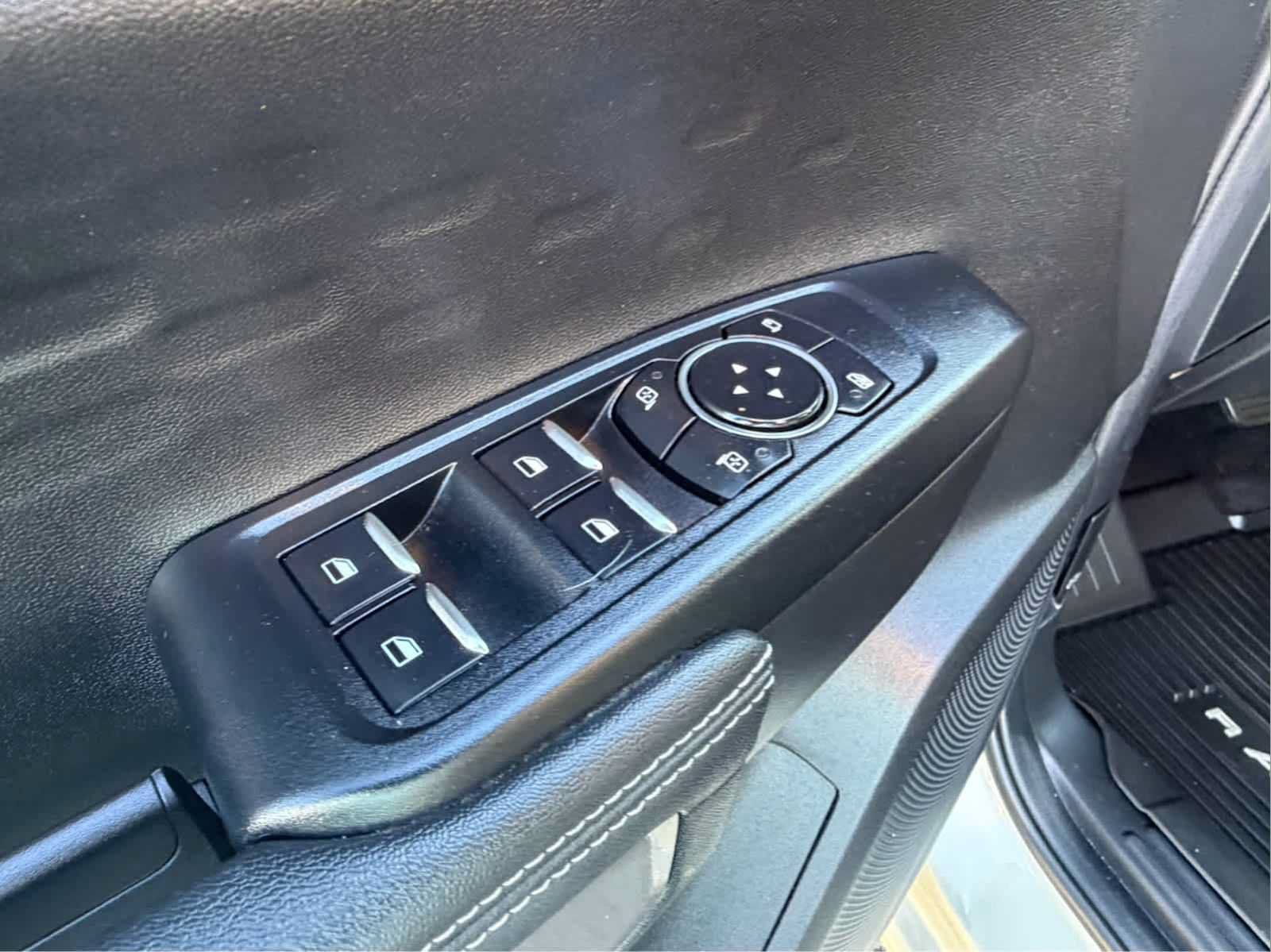 Used 2025 Ford Ranger XLT w/ Equipment Group 301A High AWD/4WD image 9