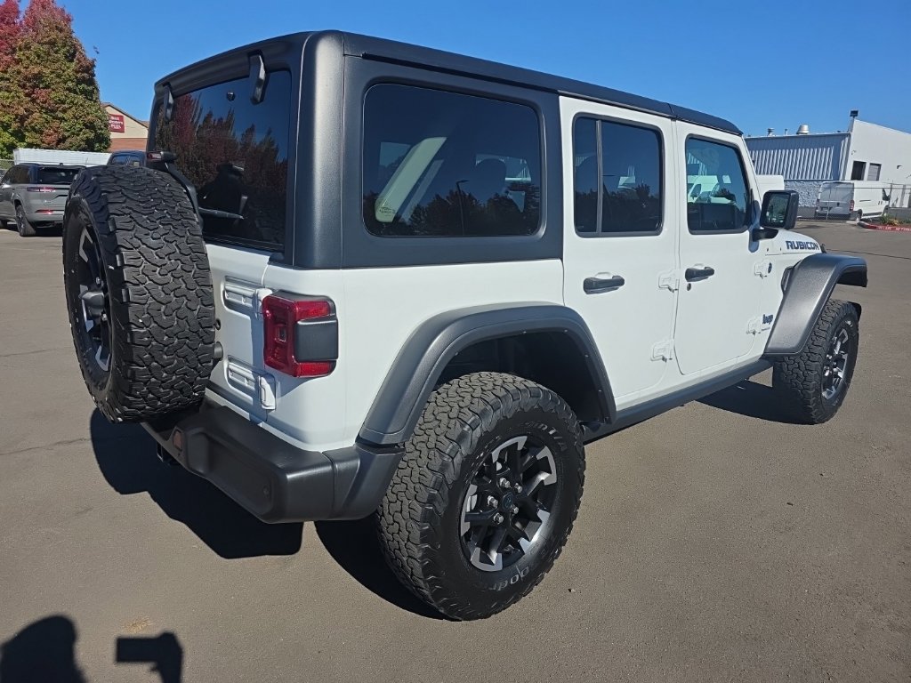 Used 2024 Jeep Wrangler Unlimited Rubicon 4xe w/ Technology Group AWD/4WD image 5