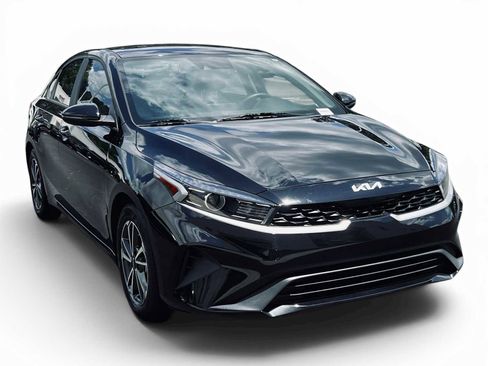 Certified 2023 Kia Forte LXS w/ LXS Technology Package FWD image 1