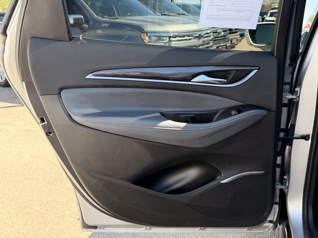 Used 2018 Buick Enclave Premium FWD image 13