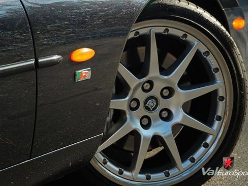 Used 2003 Jaguar XK8 Convertible image 11