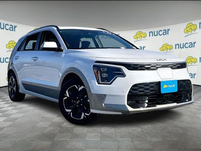 Used 2023 Kia Niro Wave w/ Wave Preserve Package