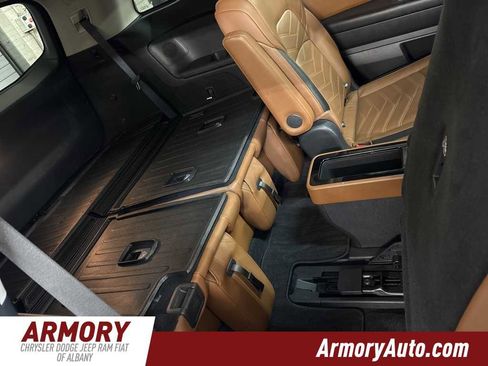 Used 2022 Nissan Pathfinder Platinum w/ Cargo Package image 43