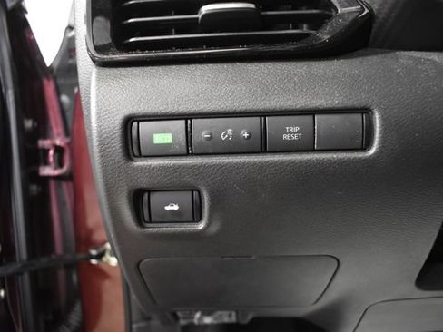 Used 2023 Nissan Sentra SV w/ SV Premium Package FWD image 13