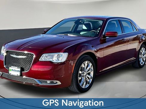 Used 2016 Chrysler 300 Limited image 3