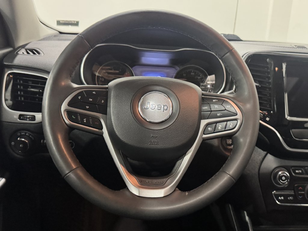 Used 2022 Jeep Cherokee Limited AWD/4WD image 4