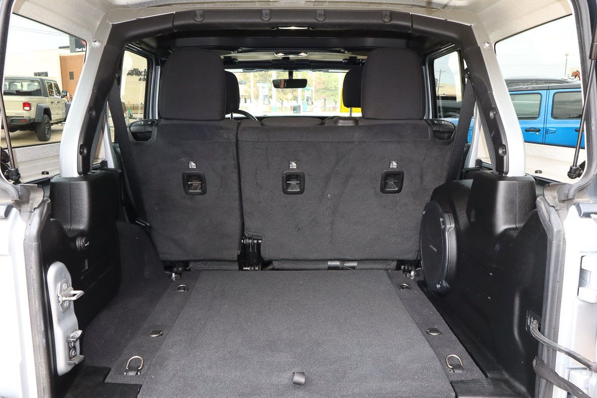 Used 2022 Jeep Wrangler Unlimited Sport AWD/4WD image 9