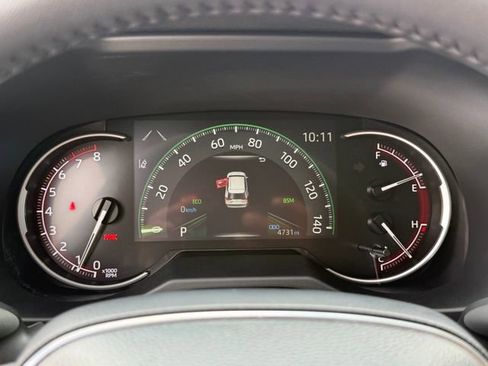 Used 2025 Toyota RAV4 XLE Premium FWD image 14