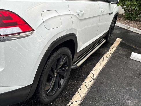 Used 2020 Volkswagen Atlas Cross Sport SEL AWD/4WD image 1