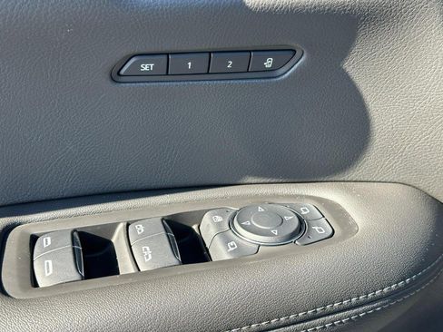 New 2025 Cadillac XT6 Sport w/ Technology Package image 17