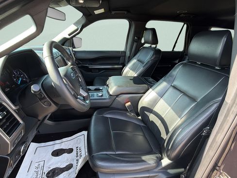 Used 2021 Ford Expedition XLT AWD/4WD image 16