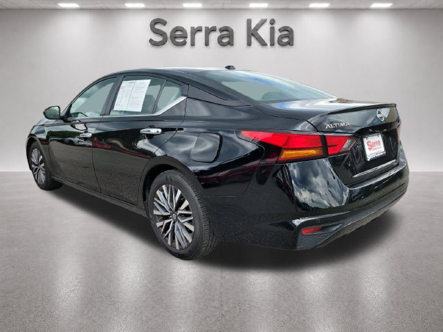 Used 2025 Nissan Altima 2.5 SV FWD image 3