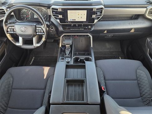 Used 2022 Toyota Tundra SR5 w/ SR5 Convenience Package image 18