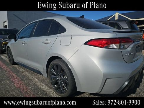 Used 2023 Toyota Corolla SE w/ SE Premium Package FWD image 3
