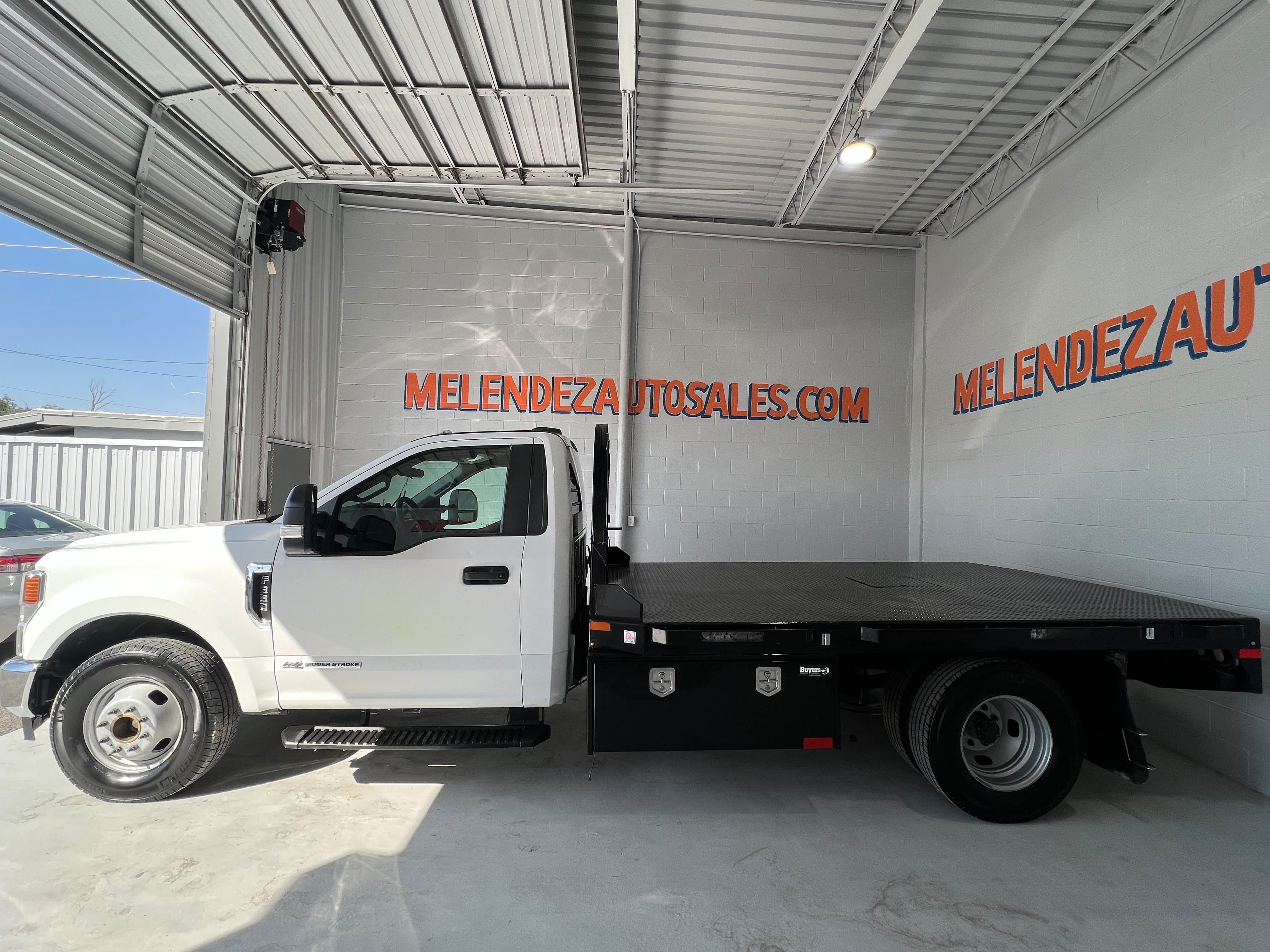 Used 2022 Ford F350 XL w/ Power Equipment Group RWD image 2