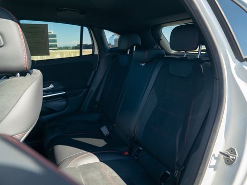 Certified 2021 Mercedes-Benz GLA 250 4MATIC image 25