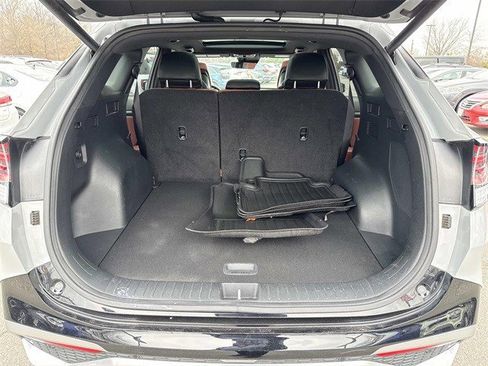Used 2024 Kia Sportage SX image 12
