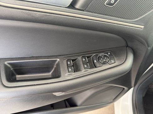 Used 2024 Ford Edge SEL image 20