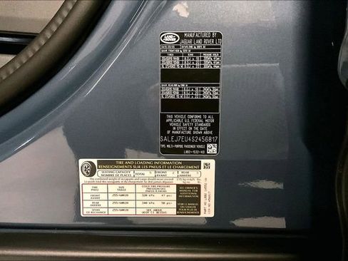 Certified 2025 Land Rover Defender 110 S AWD/4WD image 33
