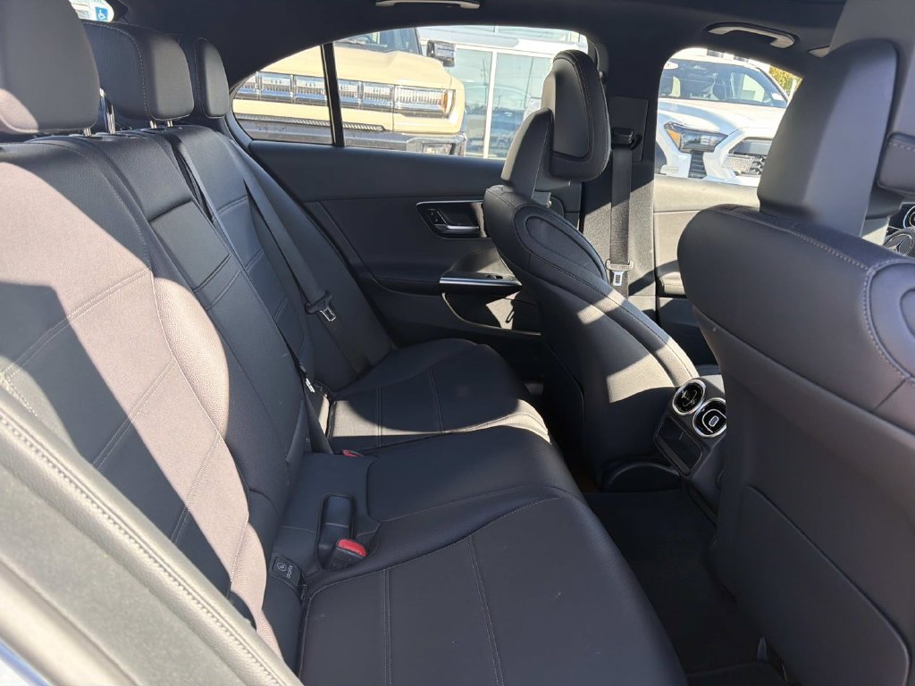 Used 2025 Mercedes-Benz C 300 Sedan image 9