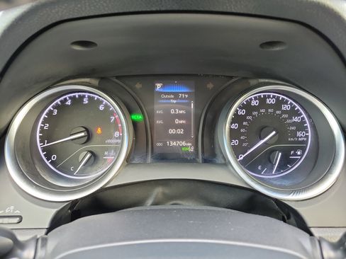 Used 2018 Toyota Camry SE w/ Convenience Package image 24