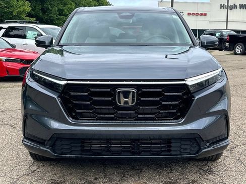Used 2023 Honda CR-V EX image 2