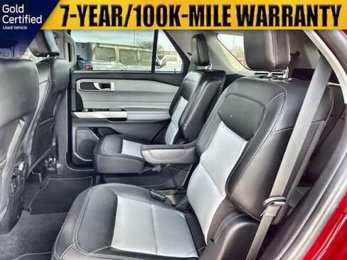 Used 2022 Ford Explorer XLT w/ Equipment Group 202A image 31