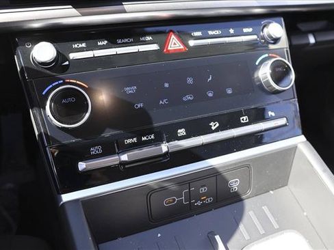 Certified 2026 Hyundai Santa Fe SE AWD/4WD image 19