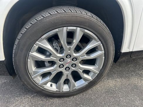 Used 2024 GMC Acadia Denali w/ Super Cruise Package image 5