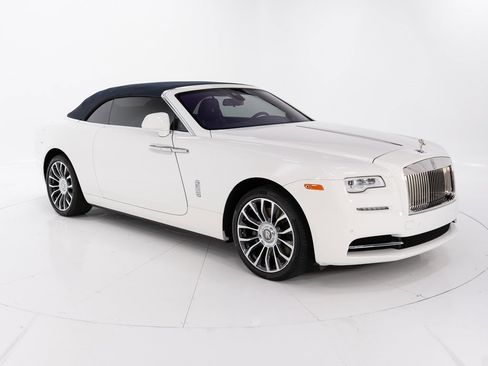 Certified 2018 Rolls-Royce Dawn image 16