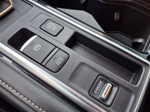 Used 2024 Nissan Pathfinder SV FWD image 20