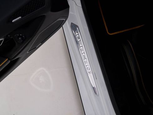 Used 2023 Lamborghini Huracan Tecnica RWD image 23
